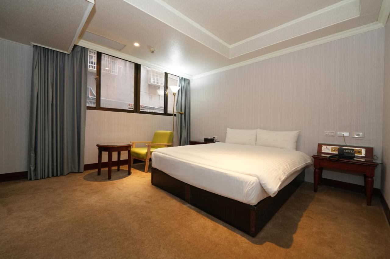 Meworld Hotel - Sanchong Taipei Eksteriør billede